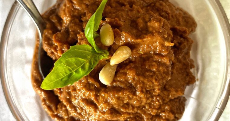 Heavenly Dried Tomatos And Pine Nuts Spread