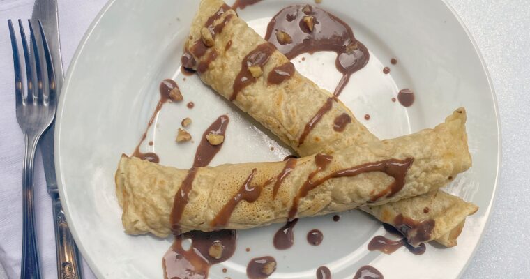 Nusspalatschinken, vegan (vegan austrian nut crêpes)