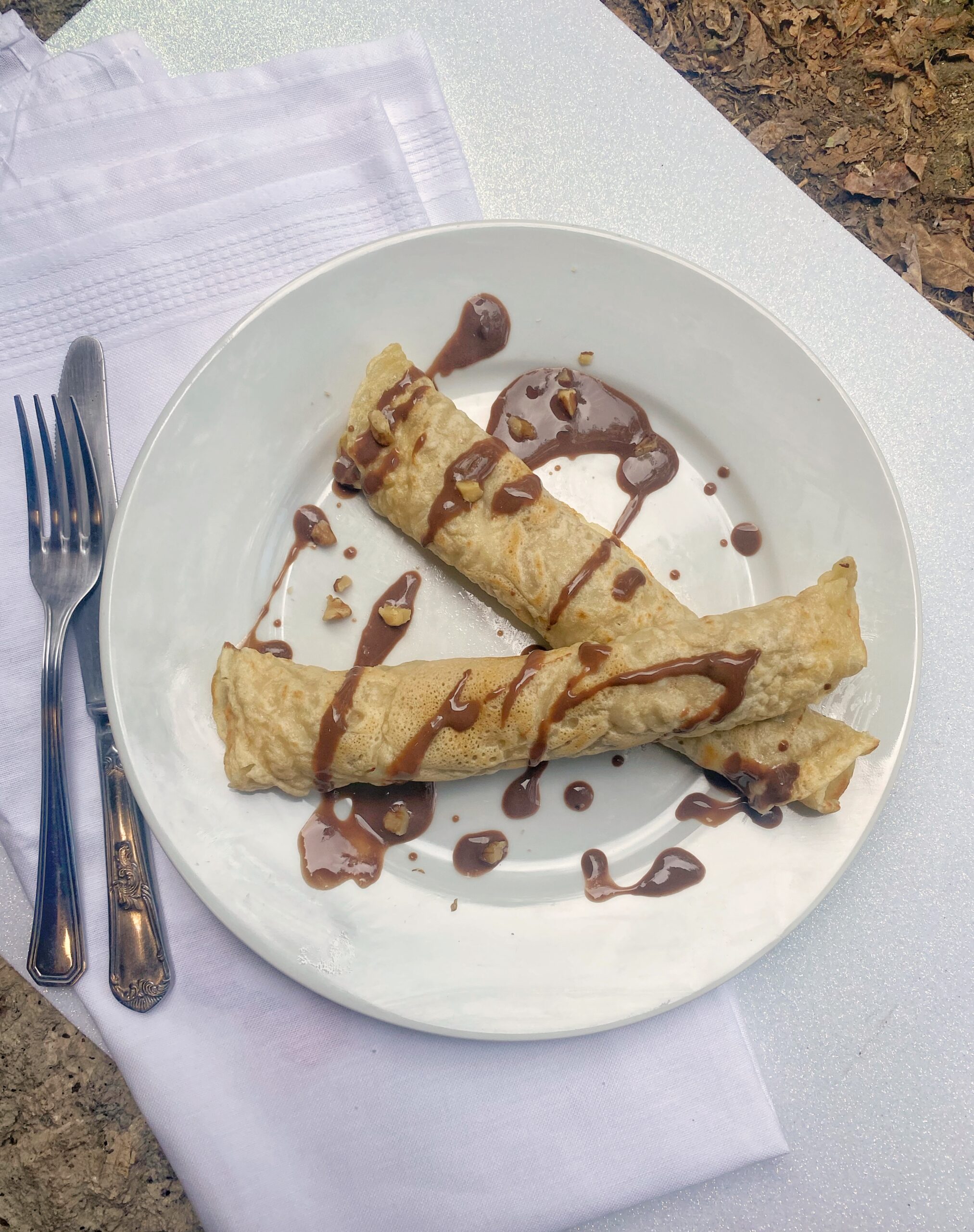 Nusspalatschinken, vegan (vegan austrian nut crêpes)