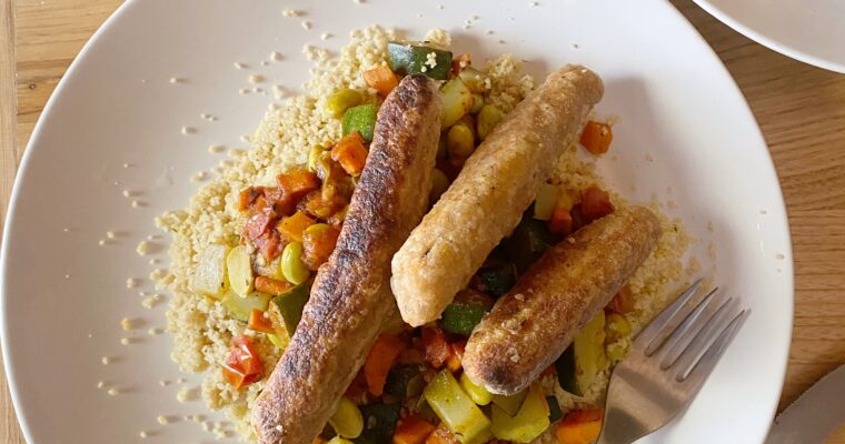 Couscous avec Jacquier Chipolatas (Couscous with Jackfruit sausages)