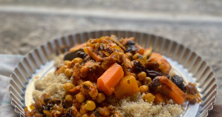 Maroccan Vegetable Couscous with Carrot-Tfaya (no onions)